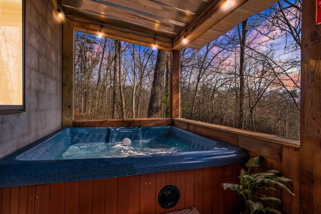 The Family Stone Luxe Cabin Sleeps 12 Hot Tub Dogfriendly Dollywood Pigeon Forge Exterior foto